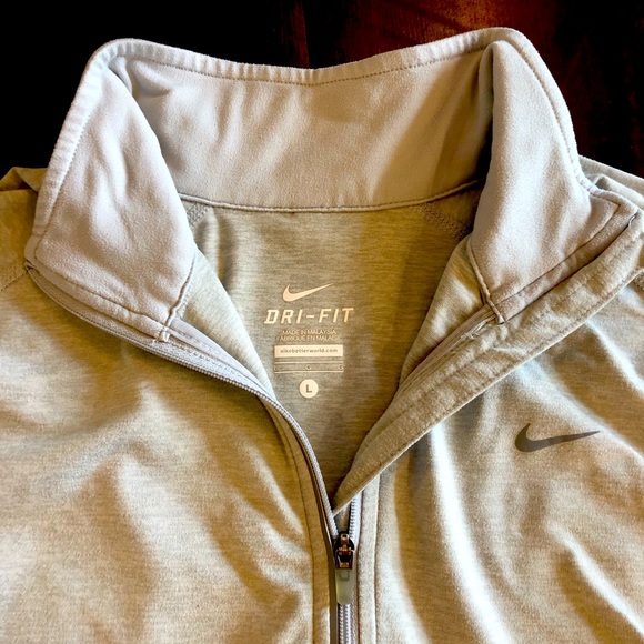 Nike 1/4 zip top - Picture 2 of 3